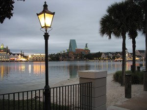 Dust approaches on Crescent Lake (2009)