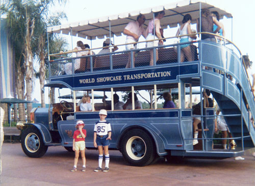 Disney Land World Store Theme Park Racers White Transport Bus Die