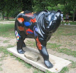 Painted bears all over Cherokee, much like Chicago's "Cows on Parade"