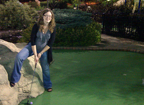 Tough putt for Amy